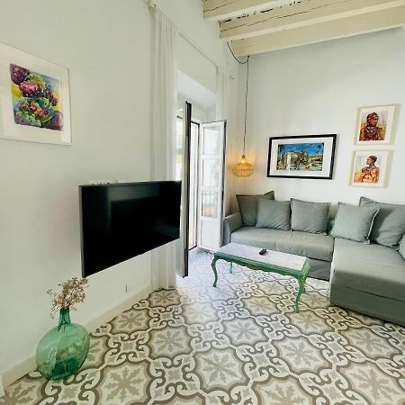 Modern Apartment In The City Centre, La Alameda Seville Luaran gambar